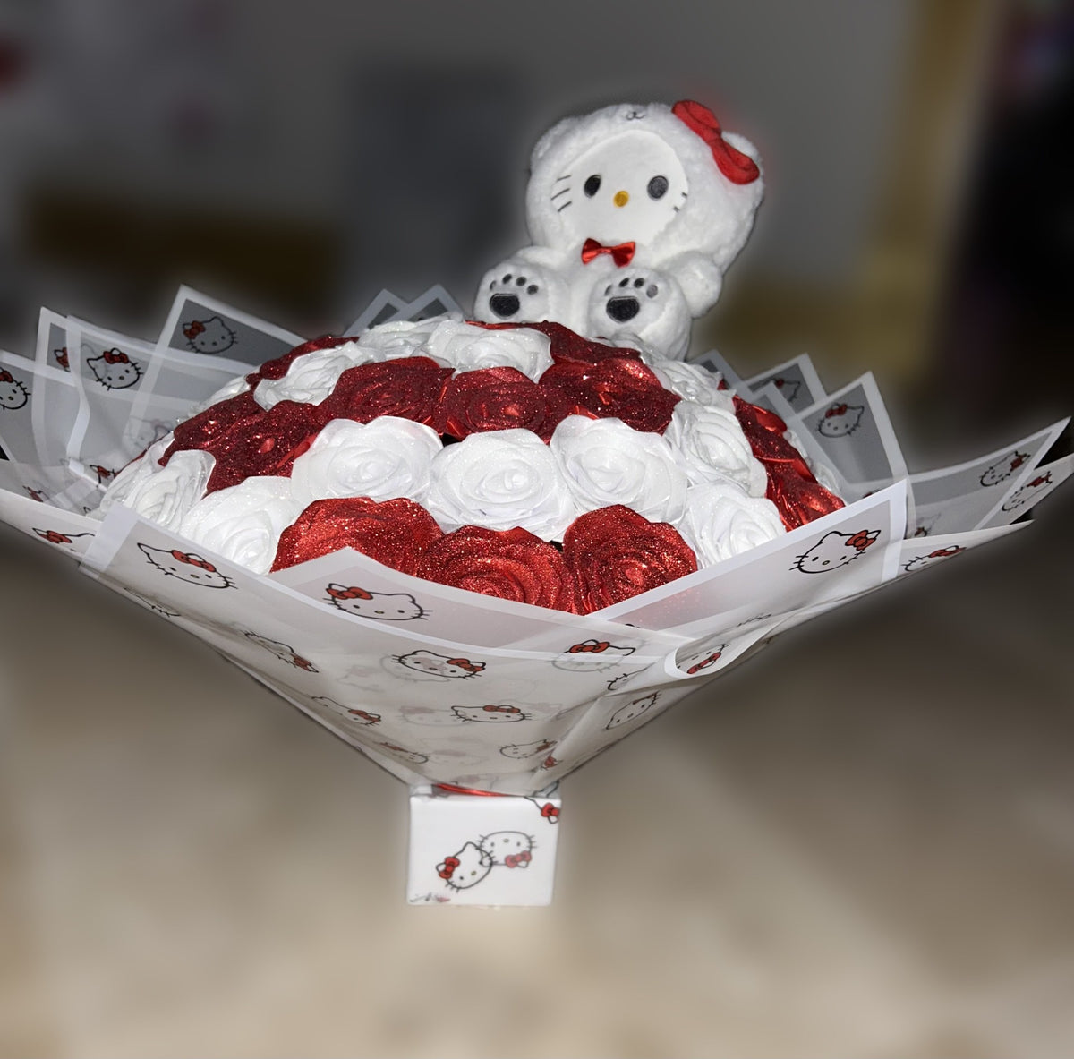 Enternal Roses Hello Kitty Hello Kitty Eternal Roses - Handmade 50 ct | UNVS1 โ unvs1