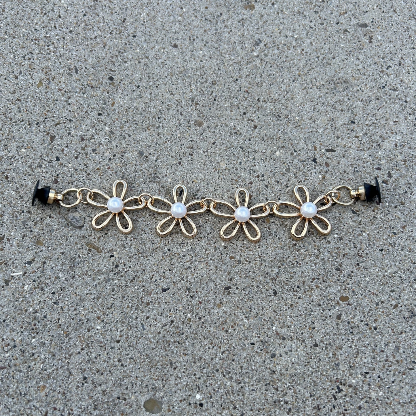 Flower Pearl Croc Chain