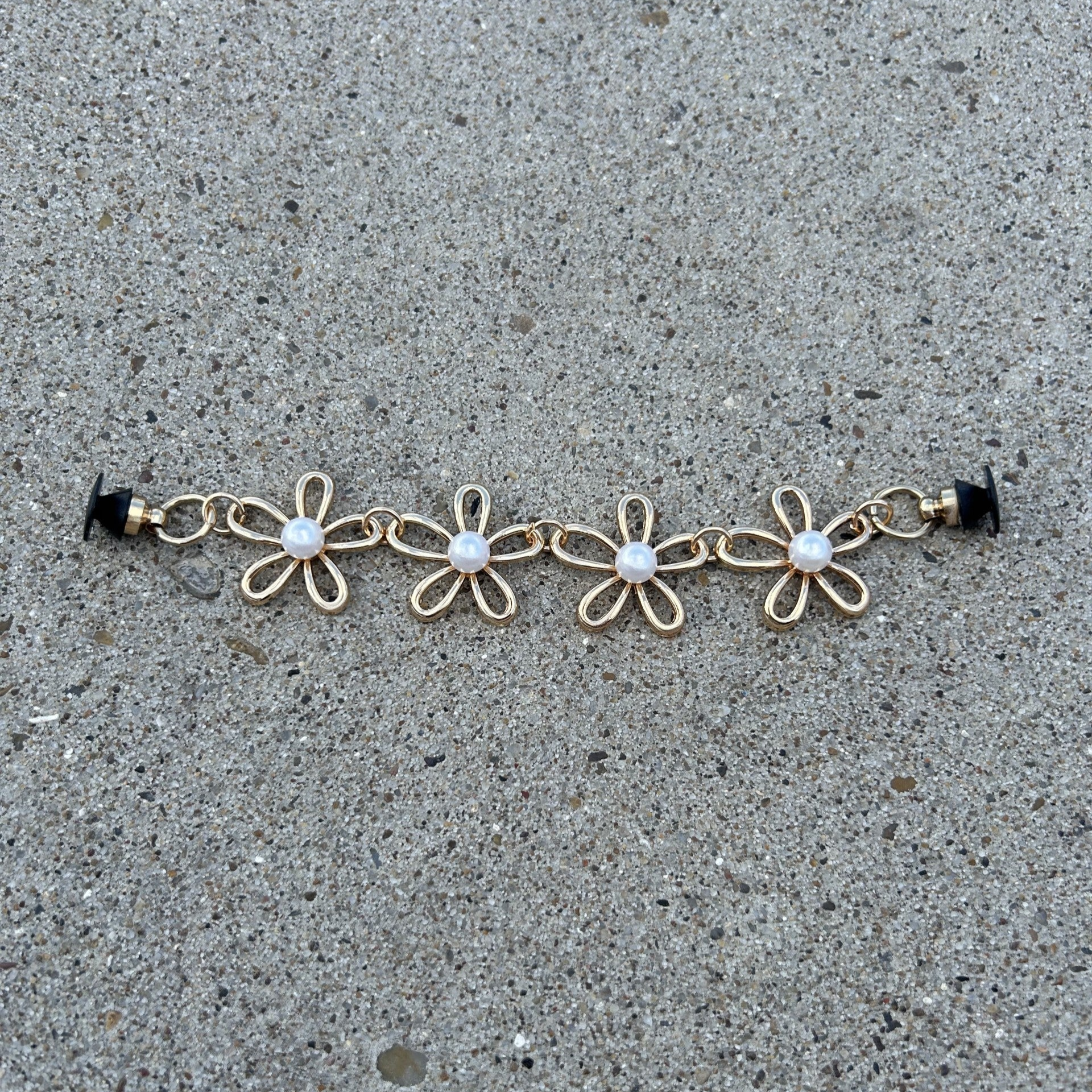 Flower Pearl Croc Chain